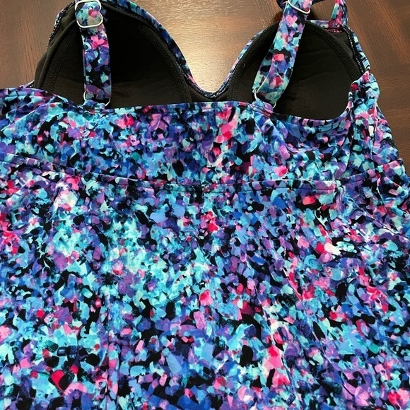 Bal Harbour women’s one piece floral multi color tiered swimsuit size 12 - Picture 4 of 5